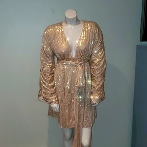 Host Pick🌸 NWT Pretty Little Thing Gold Sequin Wrap Belted Dress Maternity